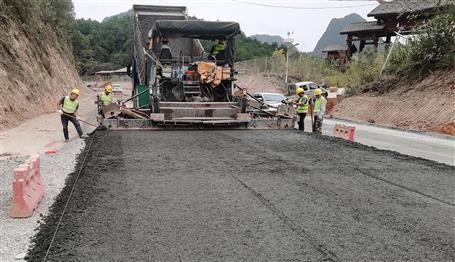 巴馬北互通至鳳山旅游道路改擴建工程有新進展