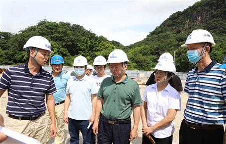 胡建軍到冶建桂華分公司項目調研